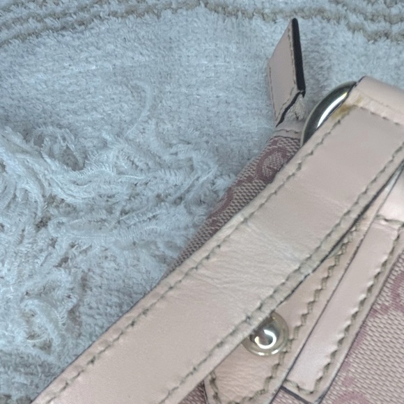 💎 Gucci GG Canvas Flat Messenger Crossbody • Baby Pink 💎 - Picture 10 of 13
